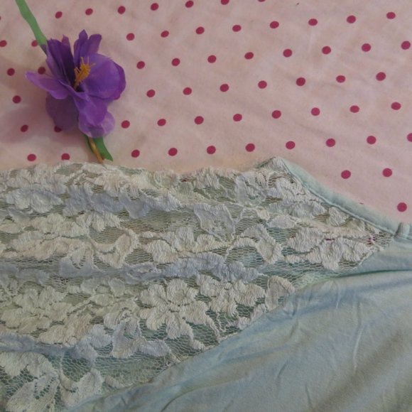 Pretty Top - Picture 4 of 4